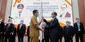 Gubernur Sulsel Kukuhkan Pengurus FK-TSLP Periode 2022-2027