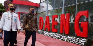 Kunjungi Rutan Makassar, Icon Siregar Semangati WBP