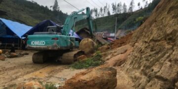 Longsor di Simbuang, Dinas PUTR Sulsel Turunkan Alat Berat