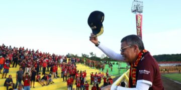 Ribuan Suporter Padati Stadion, Taufan Pawe Sampaikan Komitmen Majukan Persepakbolaan Sulsel