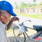 Cerita Pahit Daeng Supu, Puluhan Tahun Kayuh Sepeda Keliling Jualan Sayur