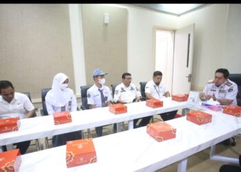 Perwakilan Bone dan Luwu Utara, Plh Gubernur Lepas Paskibraka  ke Istana Negara