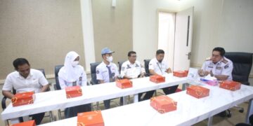 Perwakilan Bone dan Luwu Utara, Plh Gubernur Lepas Paskibraka  ke Istana Negara