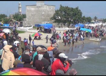 Genjot Wisatawan, POKDARWIS Helat Lomba Balap Perahu Katinting