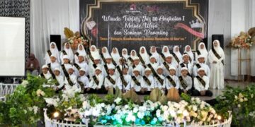 SDIT Andalusia Gelar Wisuda Tahfidz Juz 30 Angkatan I Metode Wafa dan Seminar Parenting