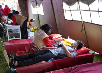 Warga Bone Antusias Ikuti Pemeriksaan Gratis ala Pemprov Sulsel-IKA Unhas