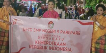 Digelar Malam Hari, SMPN 9 Parepare Semarakkan HUT Kemerdekaan dengan Gerak Jalan dan Marching Band