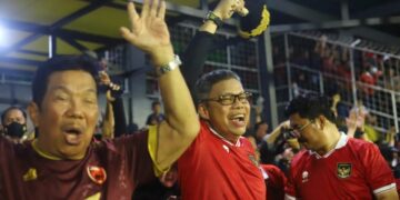 Antusias, Taufan Pawe Nobar Laga PSM vs Persija Bersama Aksa Mahmud hingga Tukang Bentor