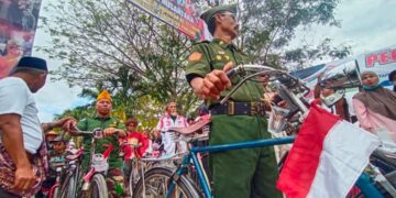 Meriah, Ribuan Masyarakat Duampanua Ikuti Karnaval Kemerdekaan