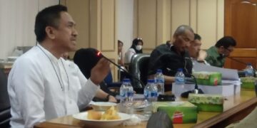 Kecewa, Anggota DPRD Sulsel Ini Sempat Banting Draf KUA dan PPAS