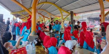 Begini Cara Komunitas Renang Senggol Meriahkan HUT RI KE-77