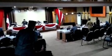 Paripurna Persetujuan Bersama Penetapan Ranperda di DPRD Parepare Diwarnai Ketegangan