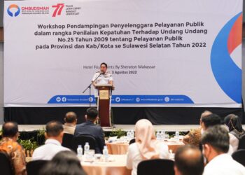 Sekretaris Daerah Provinsi Sulsel, Abdul Hayat Gani, membuka Workshop Pendampingan Penyelenggaraan Pelayanan Publik di Hotel Four Point by Sheraton, Rabu (3/8/2022)
