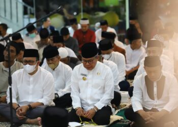 Hari Ini, Pelaksanaan Salat Jumat Perdana di Masjid Terapung BJ Habibie