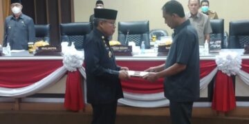 Pemkot Parepare Serahkan Ranperda Rencana Perlindungan dan Pengelolaan Lingkungan Hidup ke DPRD