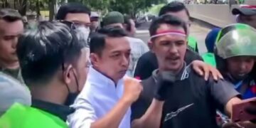 Temui Massa Aksi, Wakil Ketua DPRD Sulsel Janjikan Ini