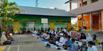 Literasi Alquran UPTD SDN 11 Parepare, Jumat (2/9/2022). Rutinitas ini merupakan salah satu upaya mencegah "stunting rohani" di kalangan anak didik di Parepare.