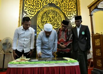 Gubernur Sulsel Resmikan Masjid Darul Falah di Kelurahan Rappojawa Makassar
