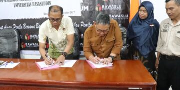 Tingkatkan Partisipasi Pemilih, Unhas Laksanakan Bimtek Pendidikan Politik dan Pemilu 2024 di Bawaslu Parepare