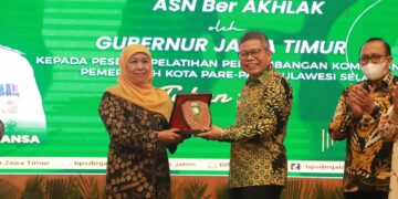 Gubernur Jatim Puji Kepemimpinan Taufan Pawe, Sebut Parepare Kini seperti Singapura