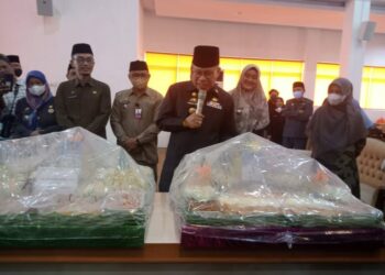 Taufan Pawe Dapat Kejutan di HUT ke-57, Minta Kue dan Nasi Tumpeng Sebagian Dibawa ke Panti Asuhan