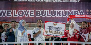 Ketua PRSI Sulsel Salut Gubernur Sulsel Beri Uang Pembinaan Ratusan Juta ke Atlet Berprestasi