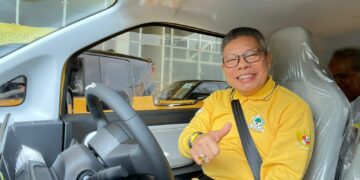 Dukung Energi Ramah Lingkungan, Taufan Pawe Dihadiahi Mobil Listrik