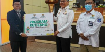 Dinilai  Peduli, Baznas Dorong Taufan Pawe Jadi Tokoh Penggerak Zakat di Sulsel