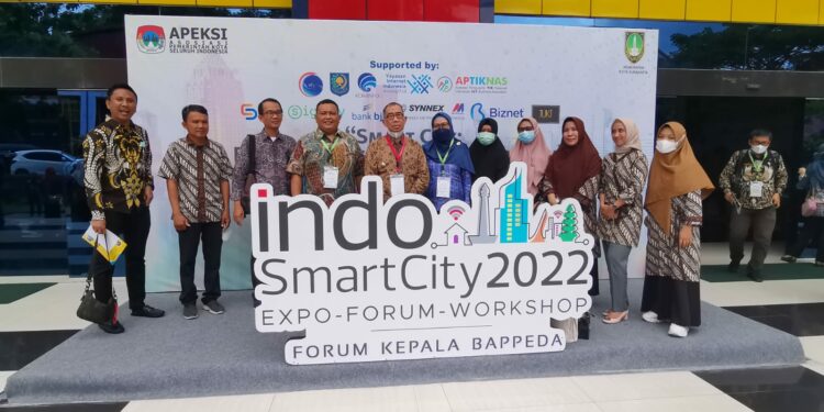 Wakil Wali Kota Parepare, H Pangerang Rahim hadir di Indo Smart City Forum and Expo 2022 yang diadakan Asosiasi Pemerintah Kota Seluruh Indonesia (Apeksi) di Kota Surakarta (Solo).