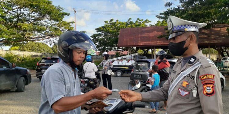 Satuan Lalu Lintas (Satlantas) Polres Parepare kembali menggelar Operasi Zebra hari kelima  di area Terminal Kecamatan Soreang, Kota Parepare, Jumat (7/10/2022).