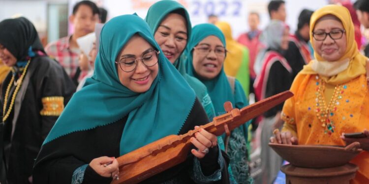 Ketua TP PKK Parepare, Hj Erna Rasyid Taufan