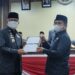 Persetujuan bersama oleh Wali Kota Parepare, Taufan Pawe bersama Wakil Ketua I DPRD Parepare, Tasming Hamid dalam rapat paripurna di DPRD Parepare, Jumat malam (30/9/2022).