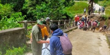 Jembatan Ambruk, Akses Kecamatan Maiwa – Bungin Enrekang Terputus