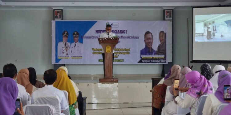 Wali Kota Parepare, Dr HM Taufan Pawe menghadiri Musyawarah Cabang II Perhimpunan Sarjana dan Profesional Kesehatan Masyarakat Indonesia (Persakmi) Cabang Kota Parepare, Sabtu (15/10/2022).