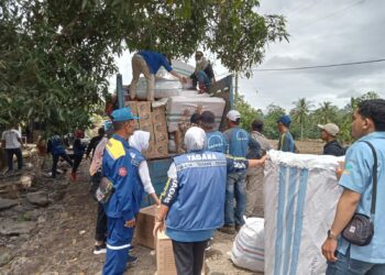 Pemprov Sulsel Salurkan Bantuan 1 Ton Beras ke Korban Banjir di Jeneponto