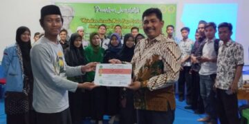 Gelar Pesantren Jurnalistik, IP DDI dan STAI DDI Parepare Hadirkan Direktur PIJARNEWS.COM