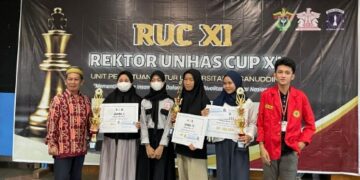 Mahasiswi IAIN Parepare Ini Lihai Main Catur, Sabet Juara 2 Ajang Rektor UNHAS Cup XI 2022