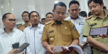Gubernur Umumkan UMP Sulsel Naik 6,9 Persen