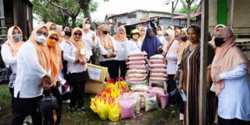 Peringati HUT ke-23, DWP Kanwil Kemenkumham Sulsel Salurkan 100 Paket Sembako