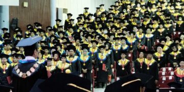 Unhas Wisuda 1.794 Lulusan, Alumni Diharap Jadi Bintang di Masyarakat