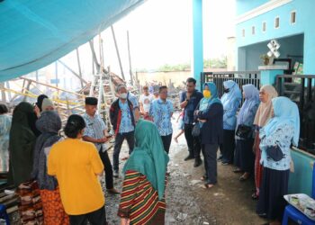 Perumda Air Minum Kota Makassar Sambangi Korban Kebakaran di Biring Romang Manggala