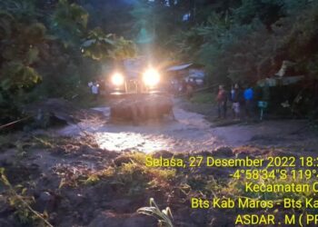 Longsor Tutup Jalan Nasional Poros Maros – Bone, PUTR Provinsi Koordinasi dengan Balai Jalan Kementerian