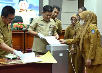 Diskominfo-SP Sulsel  Musnahkan 278 Arsip Dinamis Inaktif