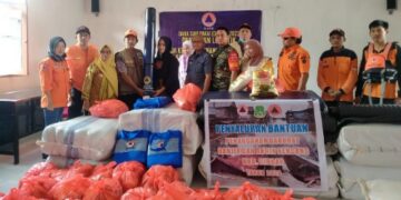 BPBD Sidrap Salurkan Ratusan Paket Bantuan Korban Banjir di Dua Lokasi