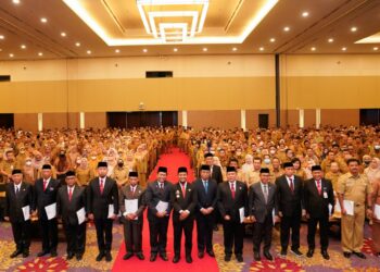 Gubernur Andi Sudirman Lantik 10 Pejabat Eselon II Pemprov Sulsel