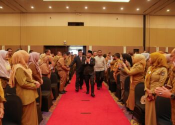 Hari Pertama Kerja, Andi Sudirman Ingatkan ASN Jaga Loyalitas, Integritas dan Kinerja