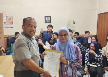 Terima SK, Pegawai non-ASN Diskominfo-SP Sulsel Diminta Lebih Berperan Aktif