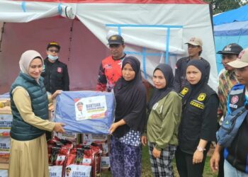 Bupati Luwu Utara Salurkan Bantuan Logistik dari Gubernur Sulsel untuk Korban Banjir