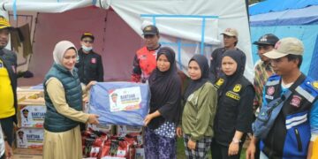 Bupati Luwu Utara Salurkan Bantuan Logistik dari Gubernur Sulsel untuk Korban Banjir