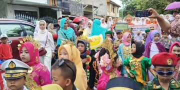 Lepas Pawai 61 TK/RA se-Parepare, Erna Rasyid Taufan Harap Tanamkan Jiwa  Solidaritas Siswa